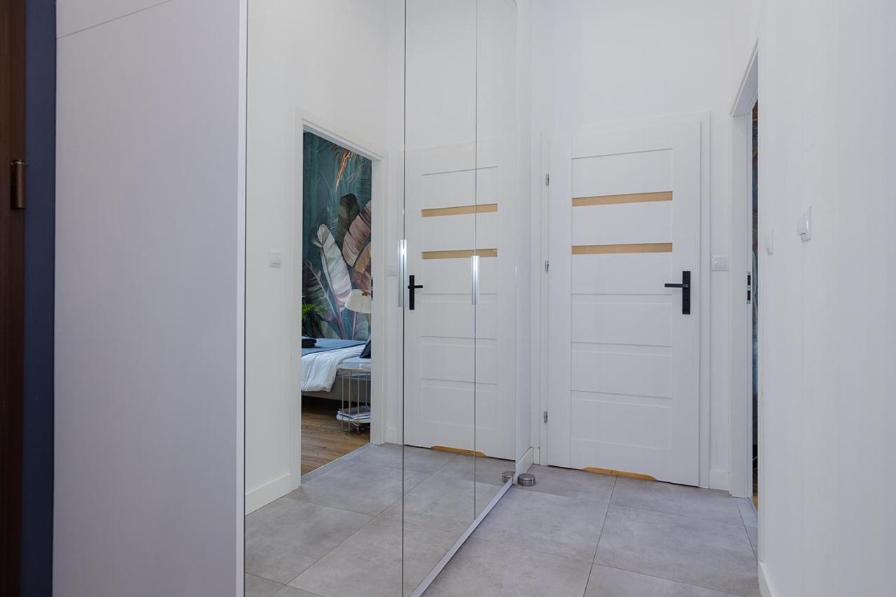 Woronicza Premium - Jungle Warsaw Apartment Bagian luar foto