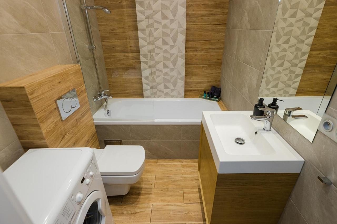 Woronicza Premium - Jungle Warsaw Apartment Bagian luar foto